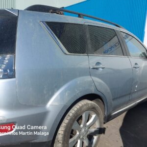 MITSUBISHI OUTLANDER 2.2 DI-D 177cv AÑO 2010 - Imagen 3