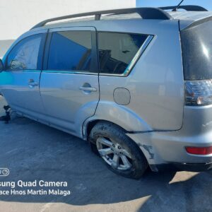 MITSUBISHI OUTLANDER 2.2 DI-D 177cv AÑO 2010 - Imagen 4