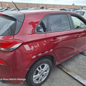 HYUNDAI I30 1.6 ESSENCE AÑO 2017 - Imagen 3