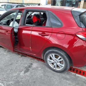 HYUNDAI I30 1.6 ESSENCE AÑO 2017 - Imagen 4