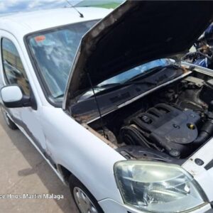PEUGEOT PARTNER 1.9 COMBISPACE AÑO 2004 - Imagen 2