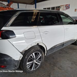 PEUGEOT 5008 1.6 ACTIVE AÑO 2017 - Imagen 4