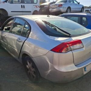 RENAULT LAGUNA III BERLINA 1.5 AUTHENTIQUE AÑO 2008 - Imagen 4