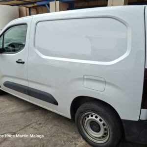 PEUGEOT PARTNER 1.5 BASICO AÑO 2025 - Imagen 4