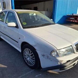 SKODA OCTAVIA BERLINA 2.0 HATCHBACK GASOLINA AÑO 2004 - Imagen 1