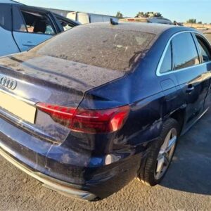 AUDI A4 BERLINDA HÍBRIDO SUAVE AÑO 2024 - Imagen 3