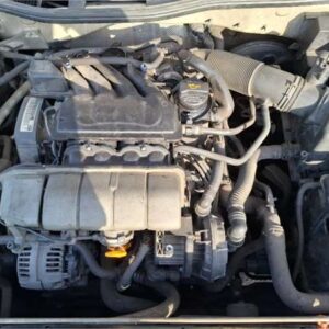 SKODA OCTAVIA BERLINA 2.0 HATCHBACK GASOLINA AÑO 2004 - Imagen 5
